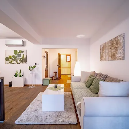 Ar Casalux Apartment *